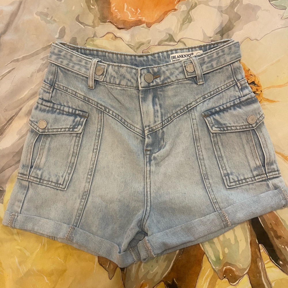 NWOT BLANK NYC The Perry Cargo Style Jean Shorts Size 26